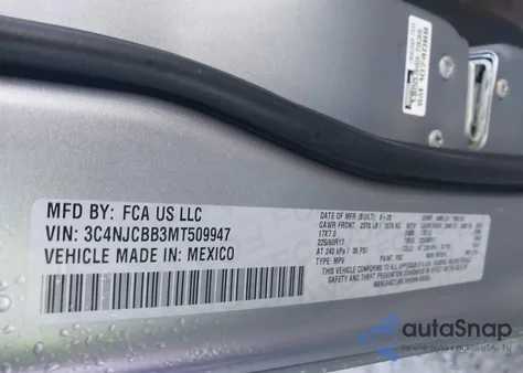 2021 Jeep Compass Latitude Fwd z USA, uszkodzony, nr VIN 3C4NJCBB3MT509947